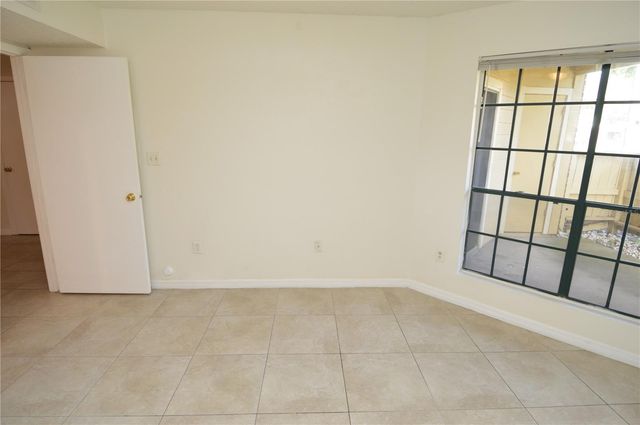 8629 FANCY FINCH DRIVE 101, Tampa, FL 33614