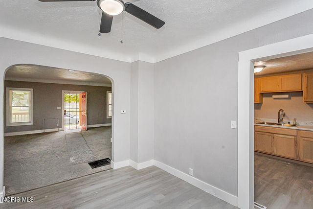 432 Arcadia Avenue, Toledo, OH 43610