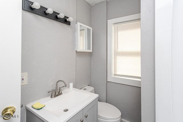 432 Arcadia Avenue, Toledo, OH 43610