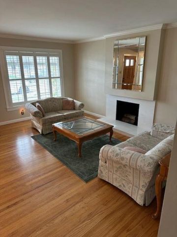 350 Altamont Dr, South San Francisco, CA 94080