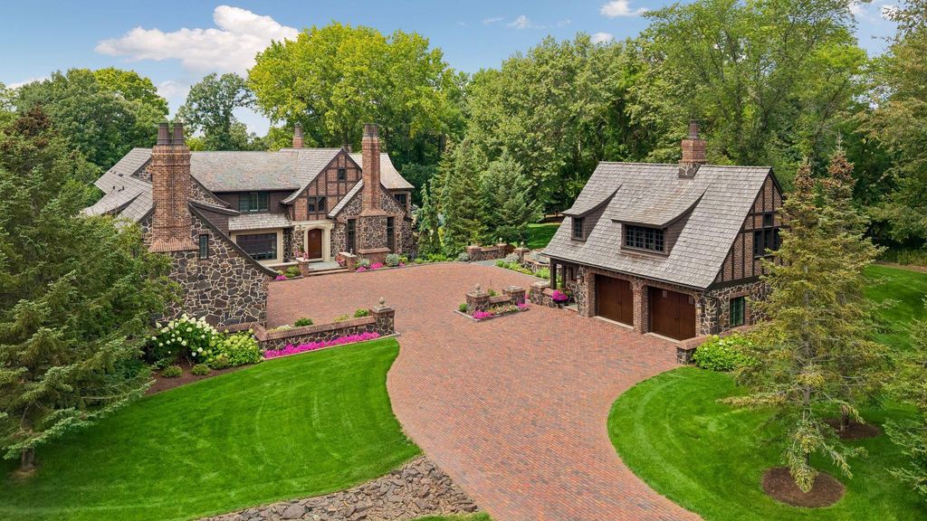 230 Salem Church Road, Sunfish Lake, MN 55118 — exterior