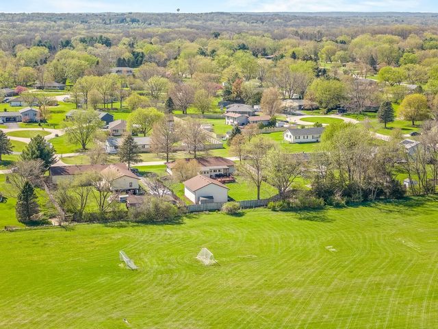 11785 Balsa Lane, Roscoe, IL 61073
