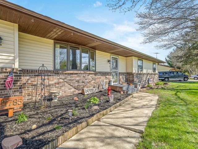 11785 Balsa Lane, Roscoe, IL 61073