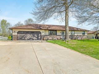 11785 Balsa Lane, Roscoe, IL 61073