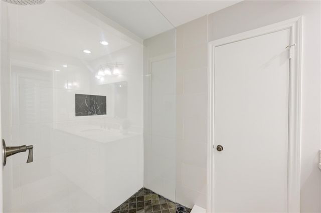 358 Tealwood Drive, Houston, TX 77024