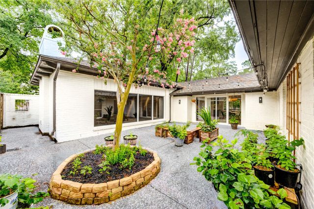 358 Tealwood Drive, Houston, TX 77024