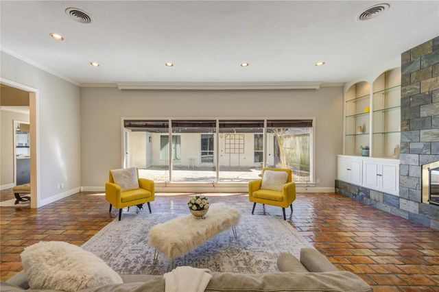 358 Tealwood Drive, Houston, TX 77024