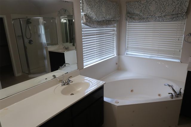 2915 Briona Wood LN, Cedar Park, TX 78613