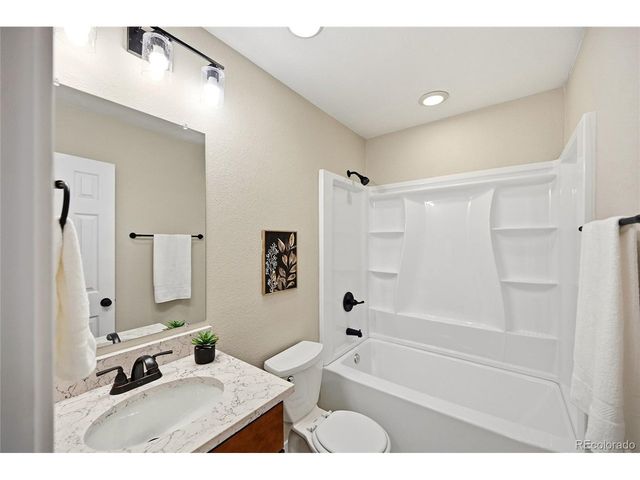 2888 S Ursula St, Aurora, CO 80014