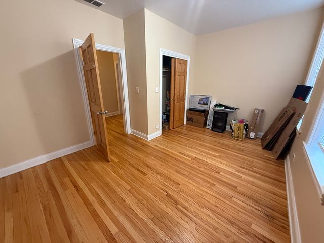 3205 N central Avenue 2, Chicago, IL 60641