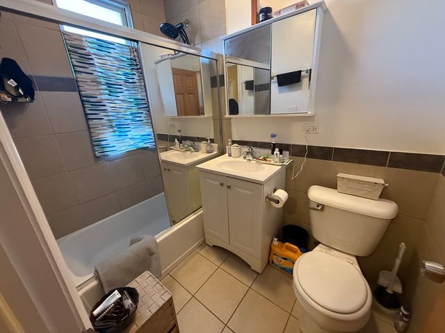 3205 N central Avenue 2, Chicago, IL 60641