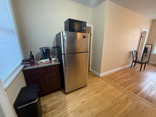 3205 N central Avenue 2, Chicago, IL 60641