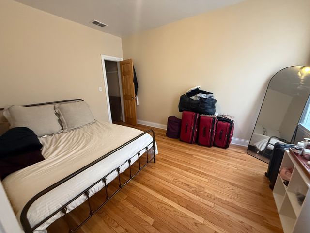 3205 N central Avenue 2, Chicago, IL 60641