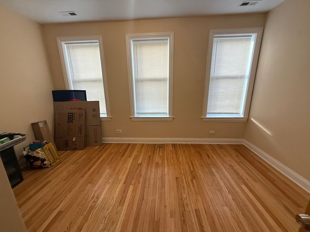 3205 N central Avenue 2, Chicago, IL 60641