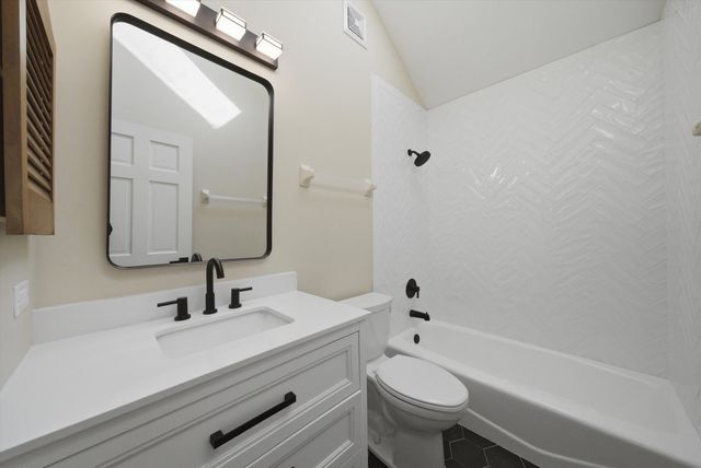 1215 Triple Crown Court, Bartlett, IL 60103
