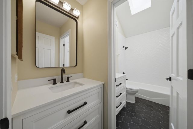 1215 Triple Crown Court, Bartlett, IL 60103