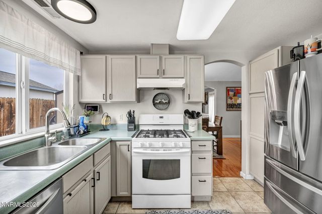 522 Sugarloaf Drive, Dayton, NV 89403