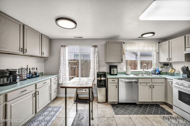 522 Sugarloaf Drive, Dayton, NV 89403