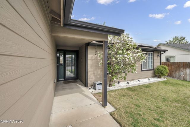 522 Sugarloaf Drive, Dayton, NV 89403