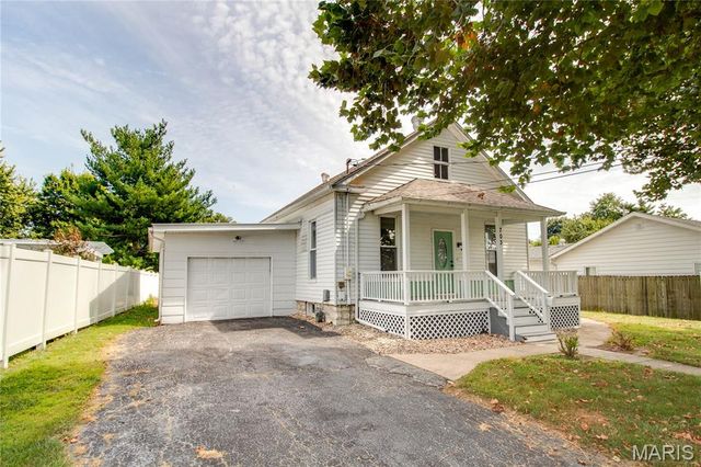 703 Harrison Street, Jerseyville, IL 62052