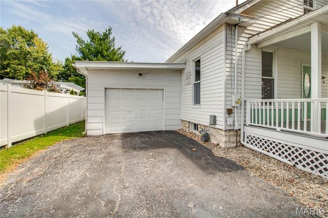 703 Harrison Street, Jerseyville, IL 62052