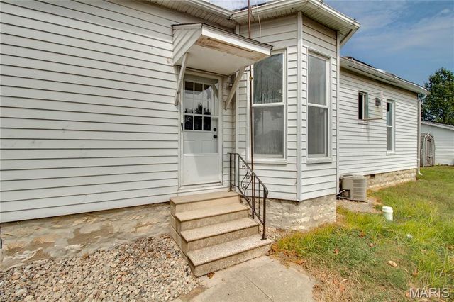 703 Harrison Street, Jerseyville, IL 62052