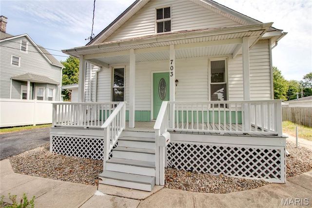 703 Harrison Street, Jerseyville, IL 62052