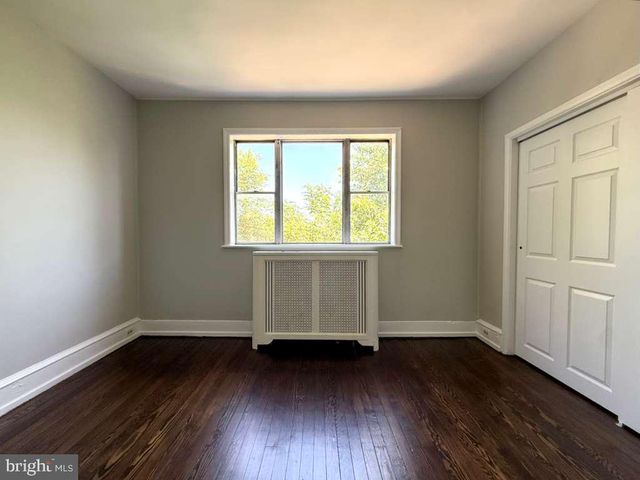270 S 27TH ST, Camden, NJ 08105