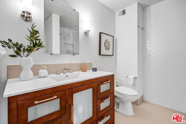 10790 Wilshire Boulevard 404, Los Angeles, CA 90024