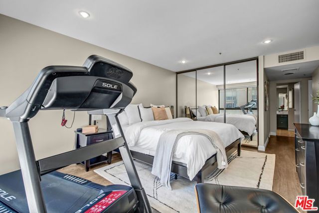 10790 Wilshire Boulevard 404, Los Angeles, CA 90024