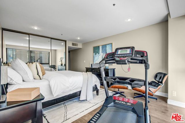 10790 Wilshire Boulevard 404, Los Angeles, CA 90024