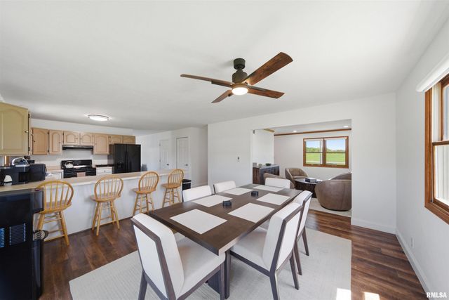 142 LEGION Road, Washington, IL 61571