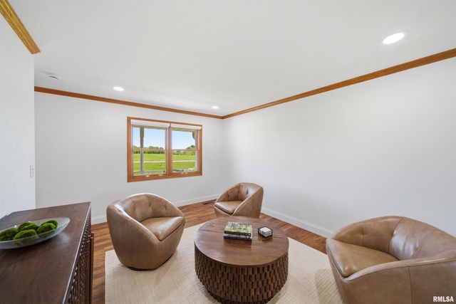 142 LEGION Road, Washington, IL 61571