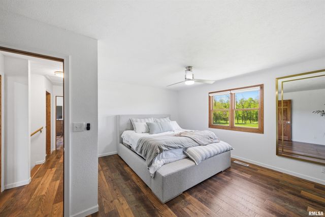 142 LEGION Road, Washington, IL 61571