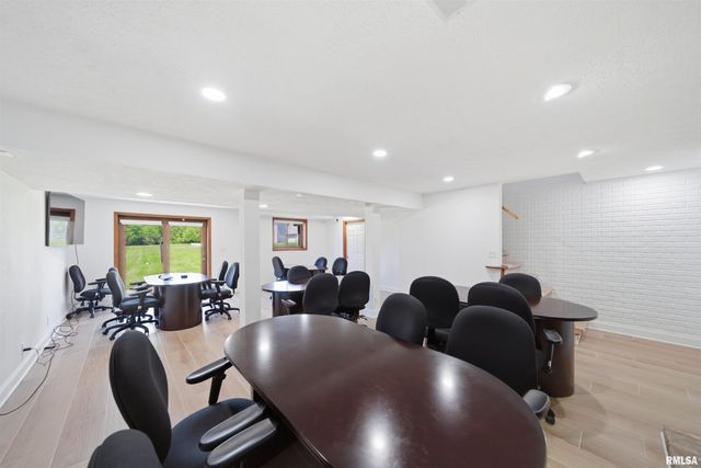 142 LEGION Road, Washington, IL 61571