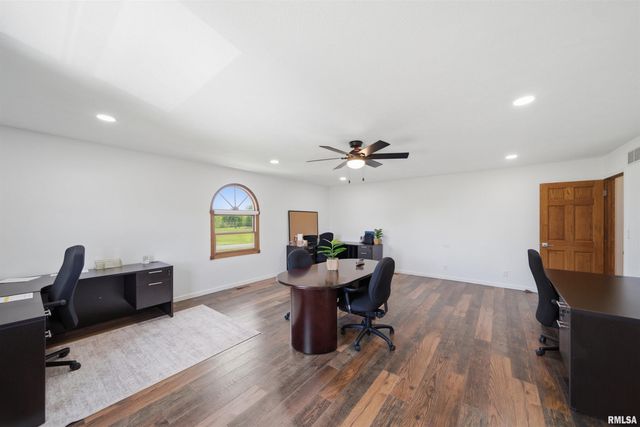 142 LEGION Road, Washington, IL 61571