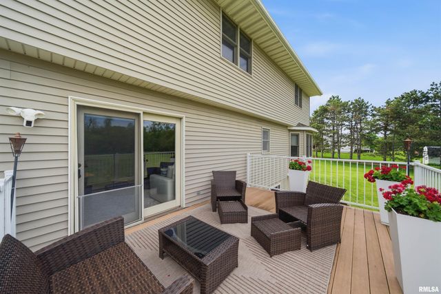 142 LEGION Road, Washington, IL 61571