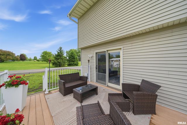 142 LEGION Road, Washington, IL 61571