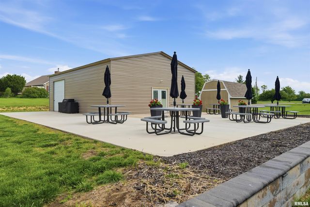 142 LEGION Road, Washington, IL 61571