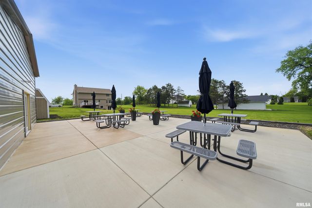 142 LEGION Road, Washington, IL 61571