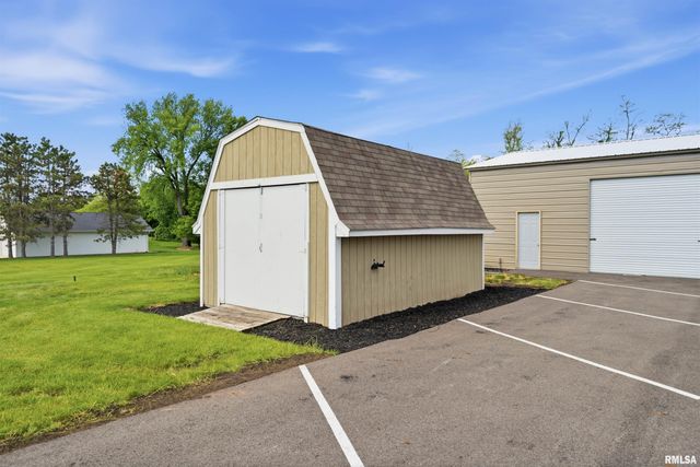142 LEGION Road, Washington, IL 61571