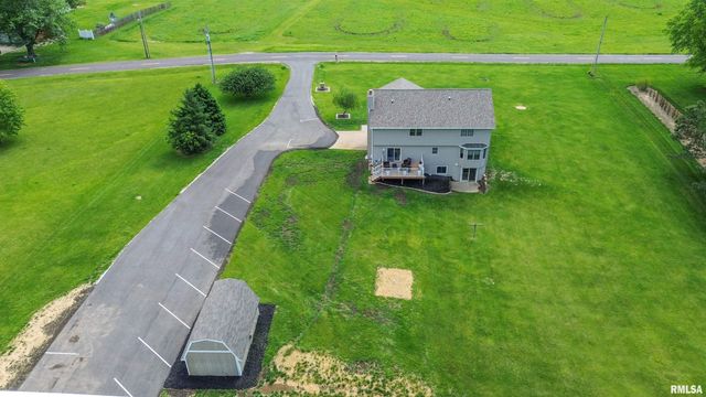142 LEGION Road, Washington, IL 61571