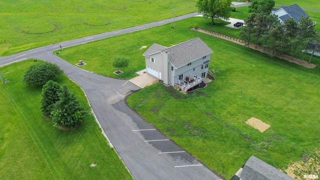142 LEGION Road, Washington, IL 61571