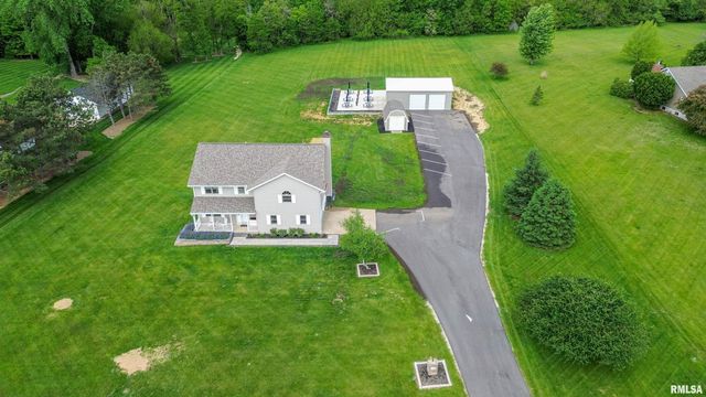142 LEGION Road, Washington, IL 61571