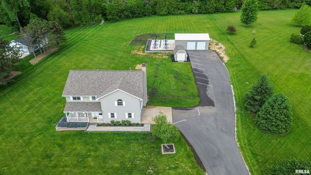 142 LEGION Road, Washington, IL 61571