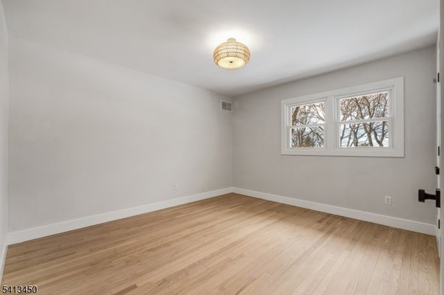 27 Hunterdon Blvd, Berkeley Heights Twp., NJ 07974