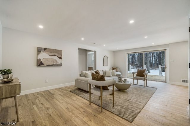 27 Hunterdon Blvd, Berkeley Heights Twp., NJ 07974