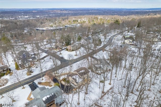 27 Hunterdon Blvd, Berkeley Heights Twp., NJ 07974