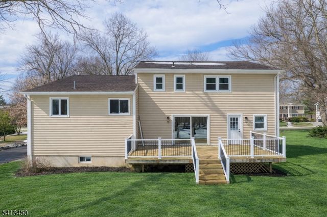27 Hunterdon Blvd, Berkeley Heights Twp., NJ 07974