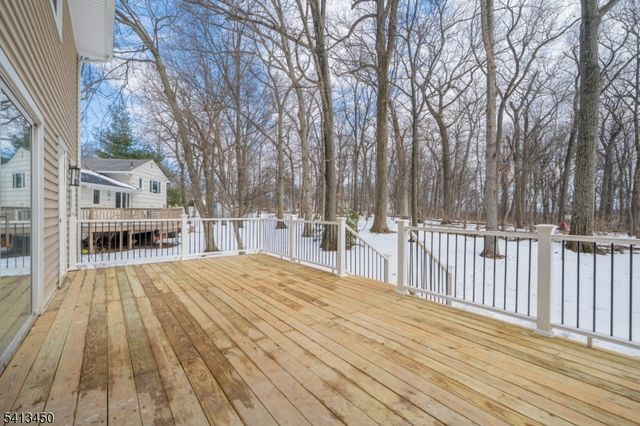 27 Hunterdon Blvd, Berkeley Heights Twp., NJ 07974